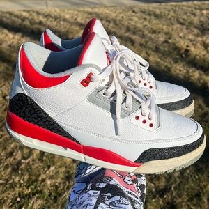 Jordan 3, fire red, size 9.5.